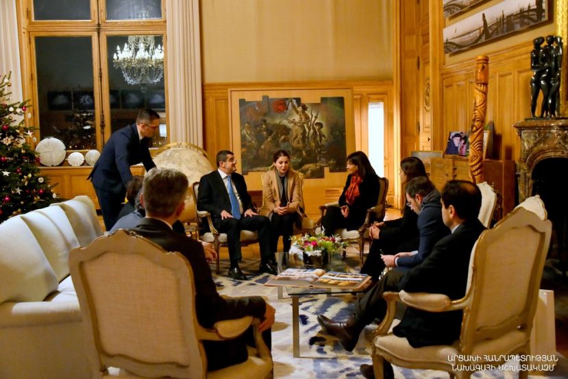 Делегация во главе с президентом Арутюняном встретилась с мэром Парижа