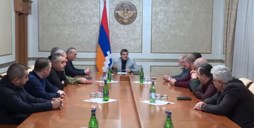 Президент Араик Арутюнян провел расширенное рабочее совещание
