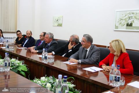 Члены делегации Франции представили председателю НС предстоящие программы сотрудничества с Арцахом
