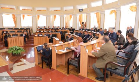 Մեկնարկել են Արցախի Հանրապետության 7-րդ գումարման Ազգային ժողովի առաջին նստաշրջանի աշխատանքները