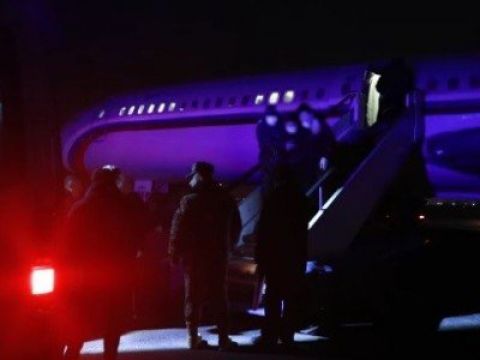 Հայ ռազմագերիներին տեղափոխող ինքնաթիռը Բաքվից Երեւան է ժամանել է դատարկ