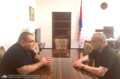 Արթուր Թովմասյանն այցելել է ՀՀ-ում ԱՀ կառավարության օպերատիվ շտաբ