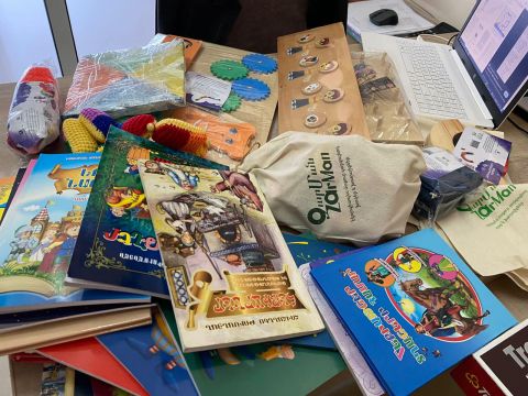 Գրքերի ու զարգացնող խաղերի նվիրատվություն՝ Արցախի մի շարք կրթօջախներին