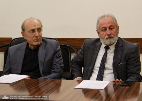 ԱՀ Ազգային ժողովի նախագահ Արթուր Թովմասյանը հրավիրել է աշխատանքային խորհրդակցություն