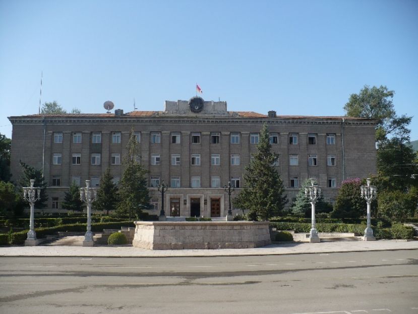 Президент Арутюнян утвердил решения правительства Республики Арцах  о предоставлении денежного содействия