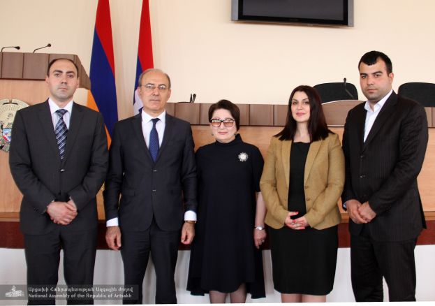 Ваграм Балаян принял членов фракции «Процветающая Армения» Совета старейшин Еревана