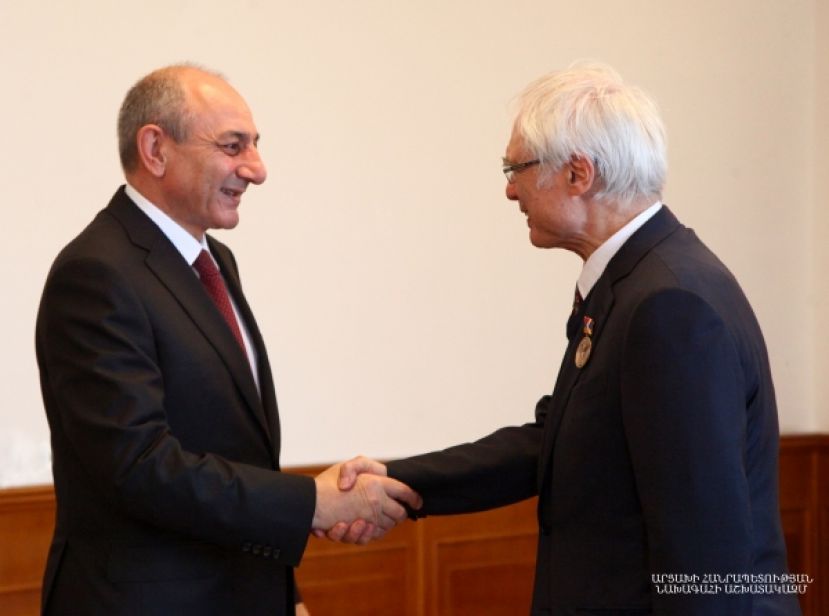 Президент Саакян встретился с композитором Тиграном Мансуряном