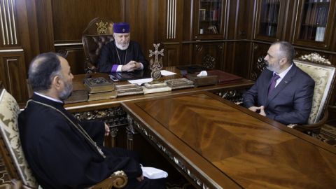 Состоялась встреча министра иностранных дел Давида Бабаяна и Верховного Патриарха и Католикоса Всех Армян Гарегина II