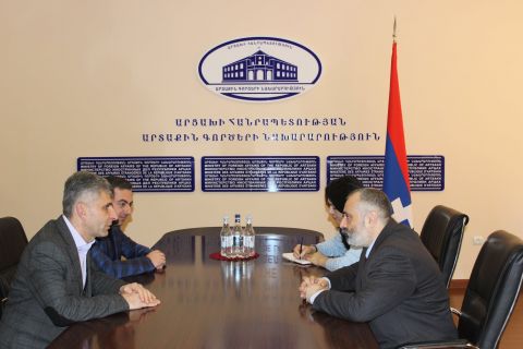 Глава МИД Арцаха принял представителей Верховного органа АРФД Армении и Центрального комитета АРФД Арцаха