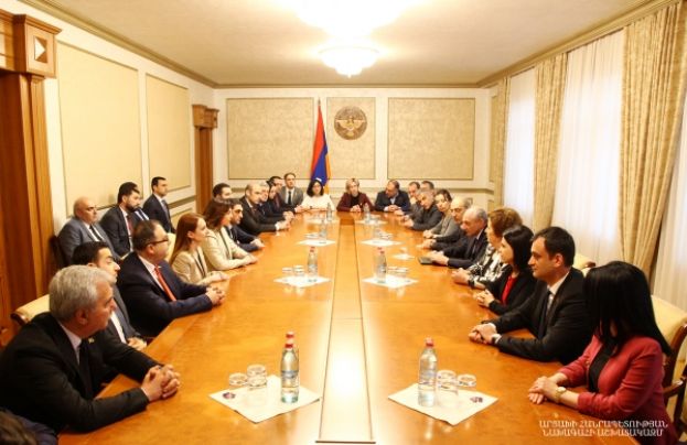Встреча с членами представленной в Национальном собрании Армении партии «Мой шаг»