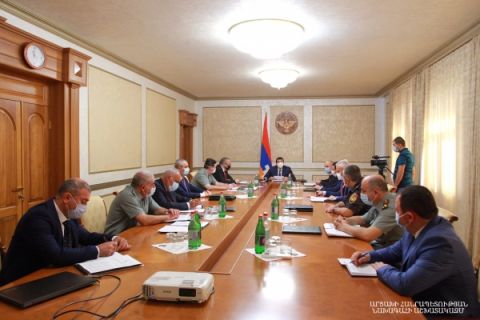 Под председательством президента Республики Арцах Араика Арутюняна состоялось первое заседание Совета безопасности
