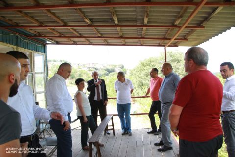 Президент  Бако Саакян посетил туристическую зону отдыха «Каркар» расположенную вблизи Степанакерта