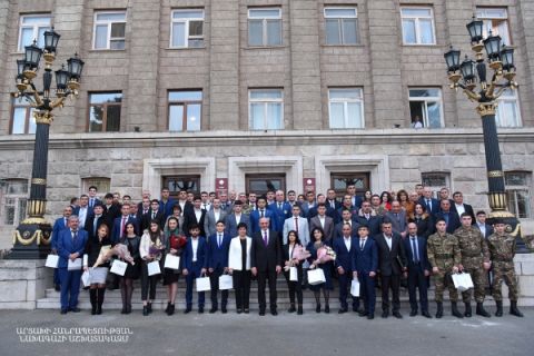 Торжественная церемония награждения спортсменов и тренеров в резиденции Президента Республики Арцах